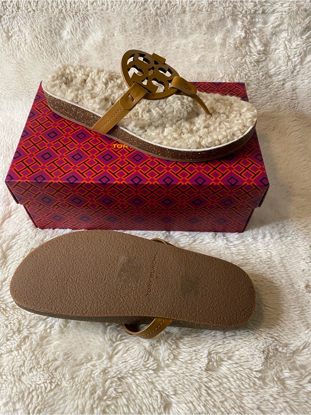 Tory Burch Shearling Footbed Thong Sandals in Cognac - Picture 5 of 5